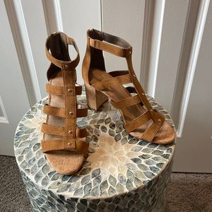Aerosoles brown strappy open toe heels, size 9